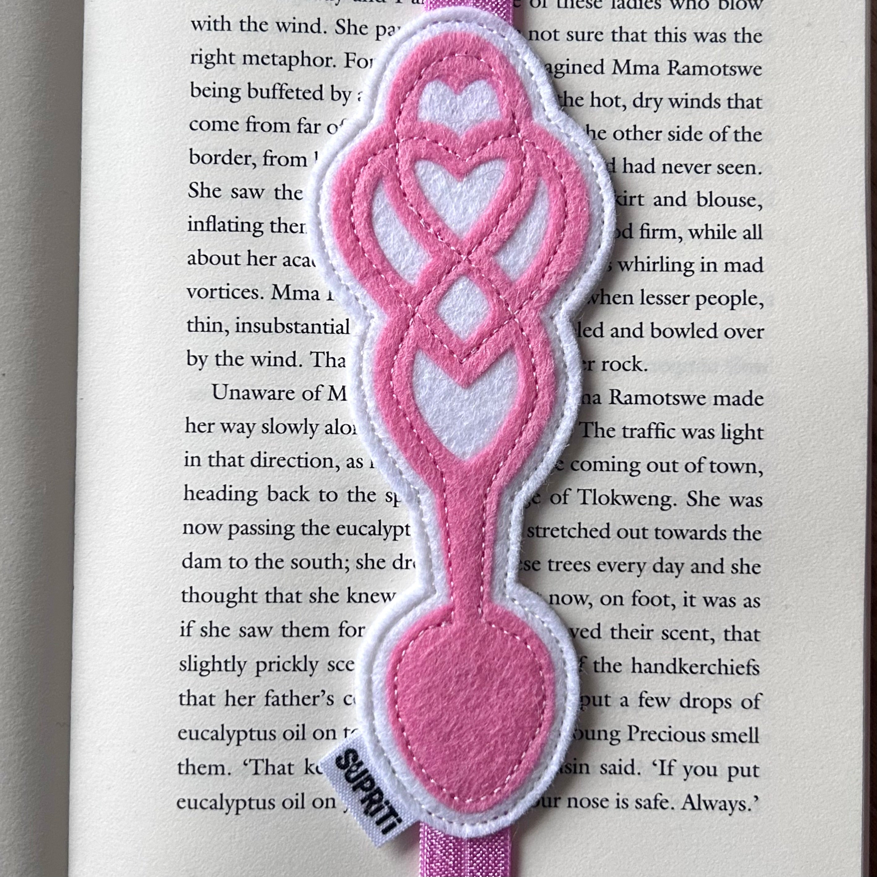 Lovespoon Bookband (Light Pink)