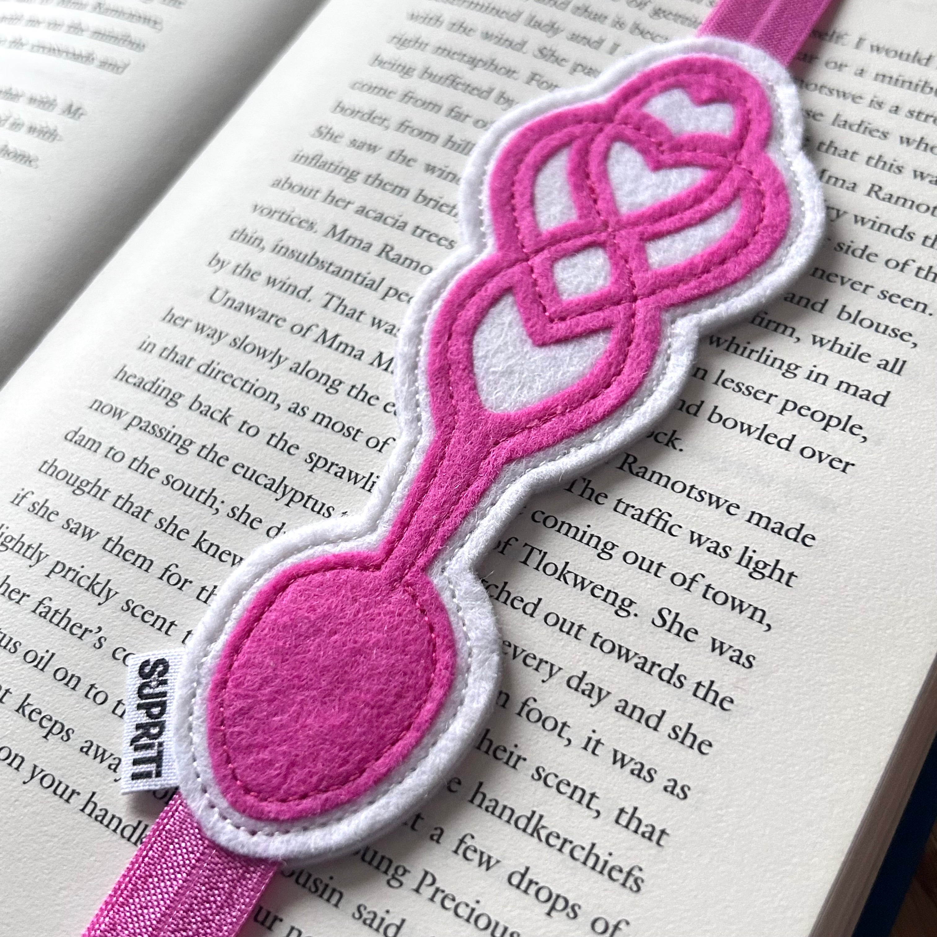 Lovespoon Bookband (Bright Pink)